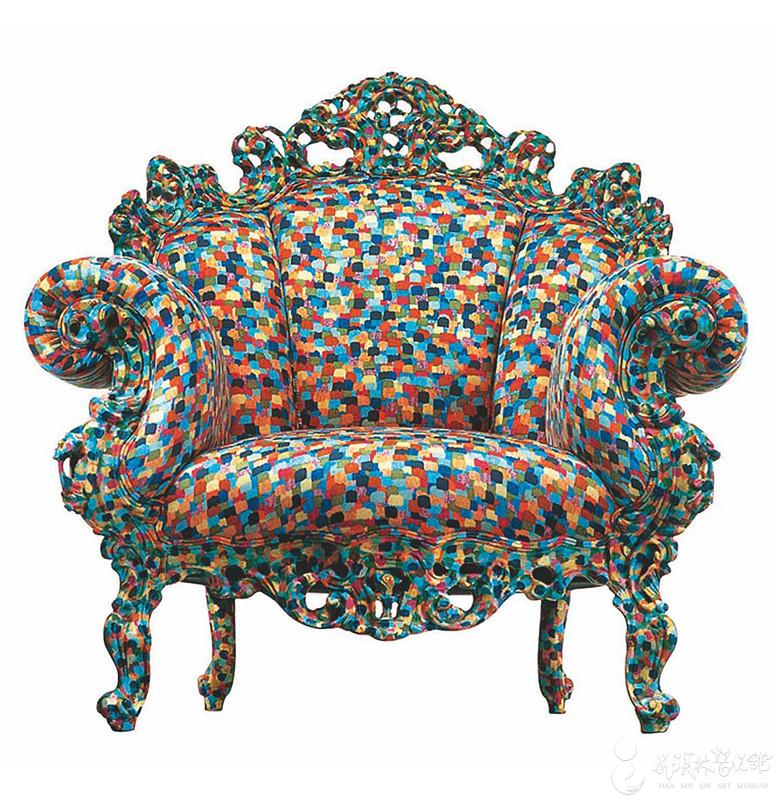 意大利著名设计师亚历山德罗门迪尼设计的椅子