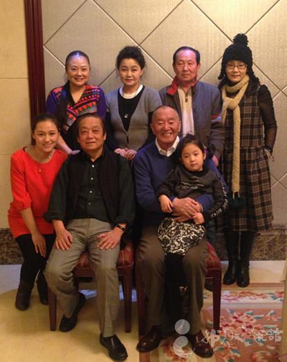 韩美林夫人周建萍:痛失知己张贤亮